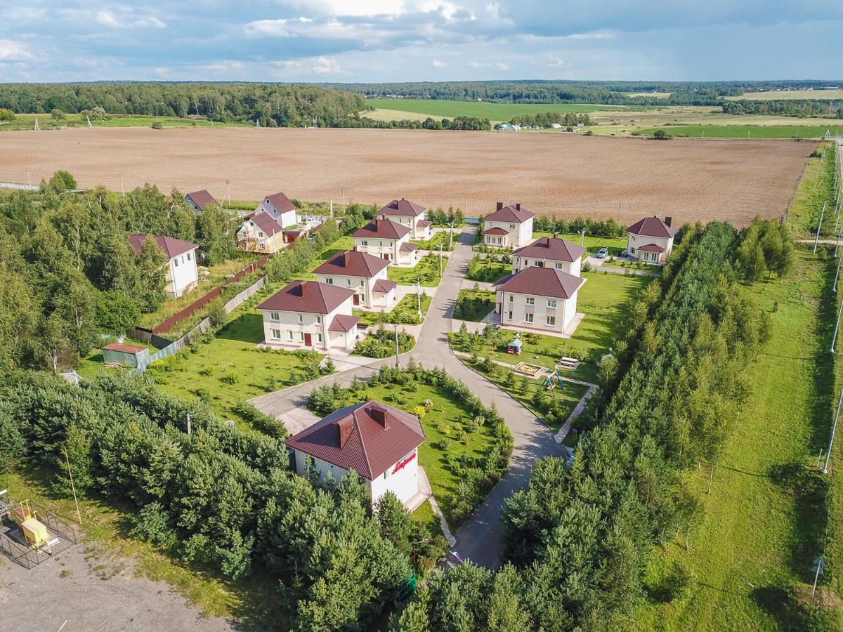 Aliriko Otel Kuzyayevo Dış mekan fotoğraf